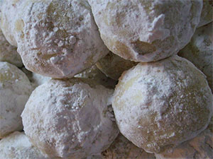 cinnamon pecan sandies peacan cookies